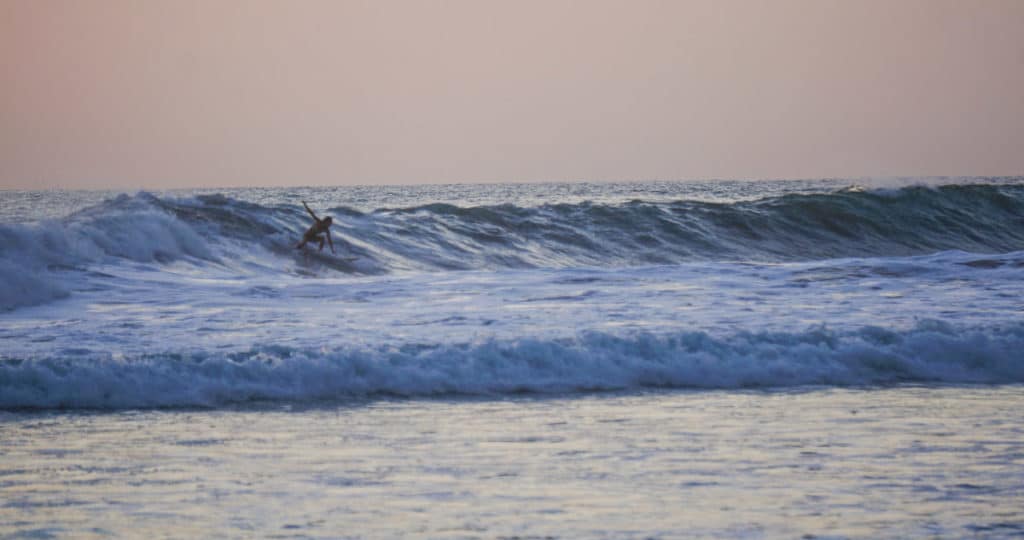 surfing in tamarindo costa rica