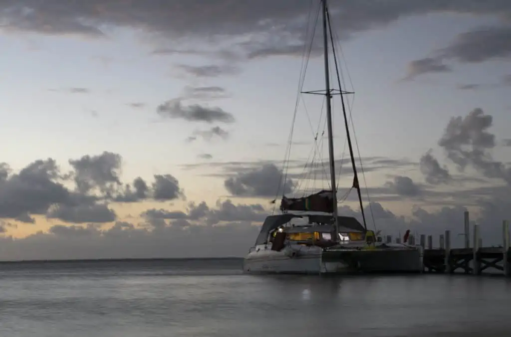 Sailing with raggamuffin in Belize