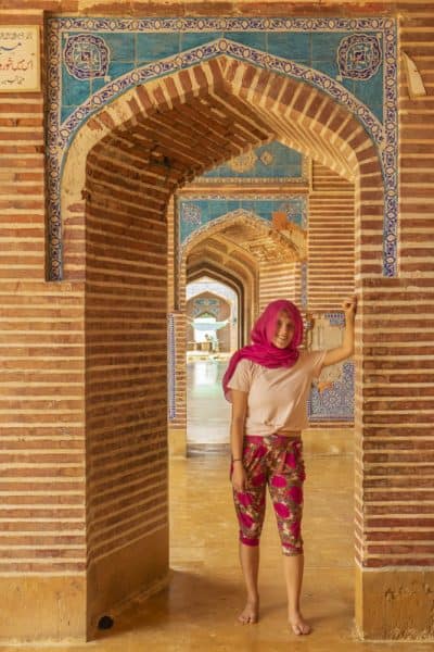 girl in Shah Jahan Mosque