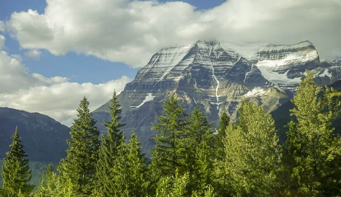 mount robson british colombia