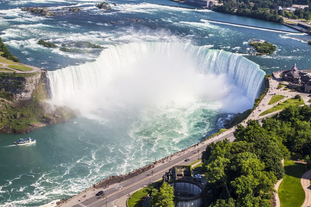 aerial view niagara falls canada