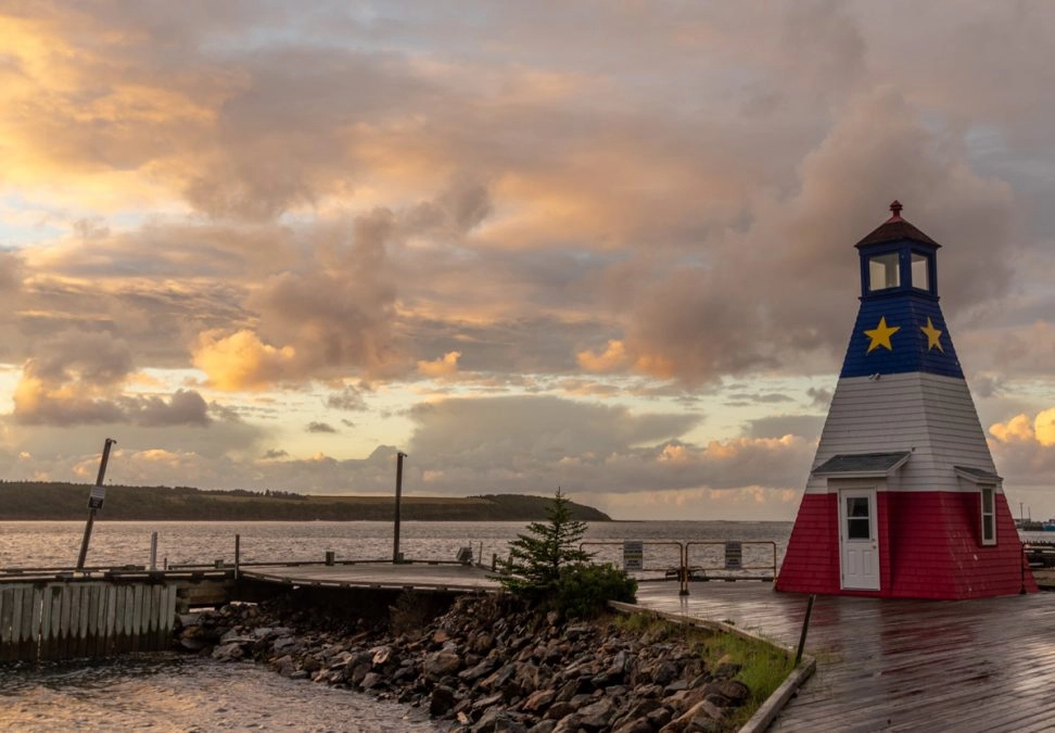 cheticamp lighthouse