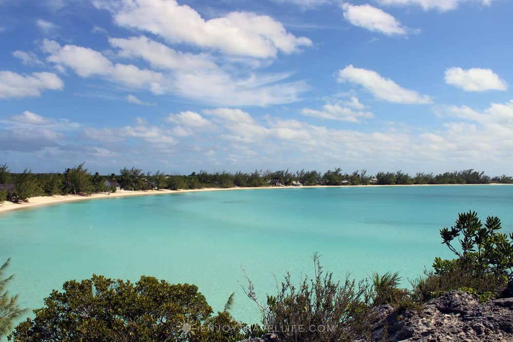 blue water with blue sky in cat island bahamas