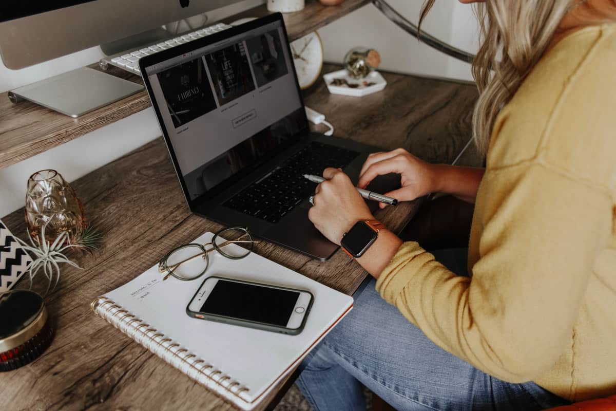 girl working on computer 