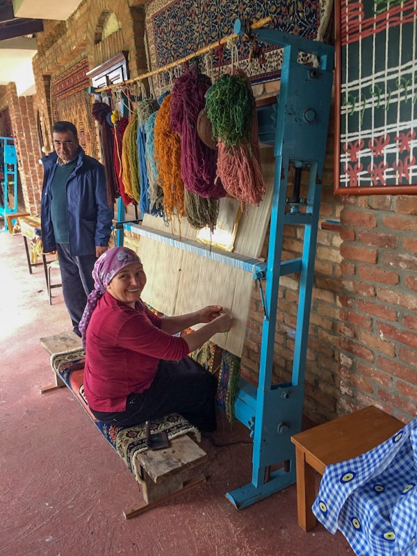 women weaving in istanbul
