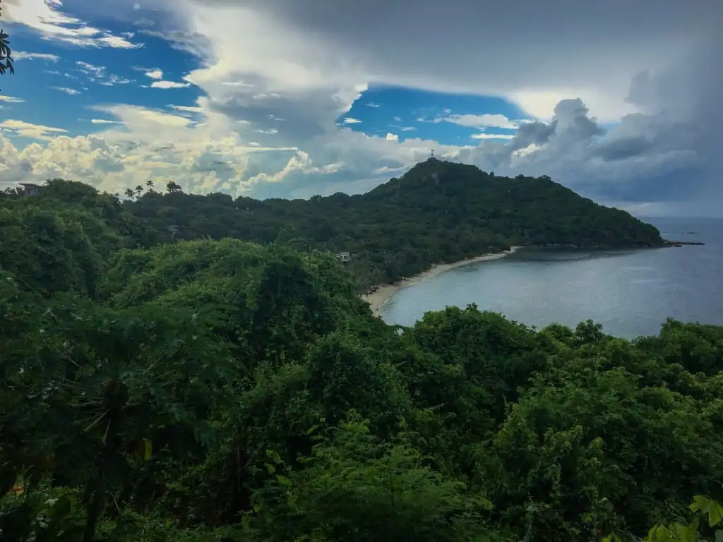 ocean and beach in koh phagnan